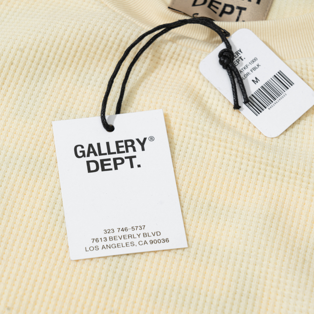 Sudadera con capucha clásica de estudio